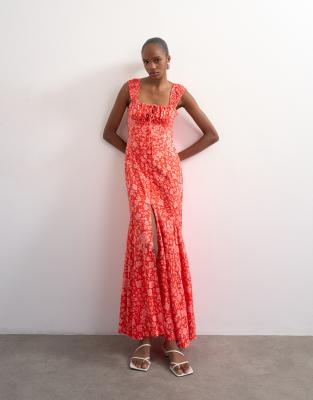 Topshop - Maxi-Sommerkleid in Rot mit Knopfleiste, Flügelärmeln und Blümchenmuster