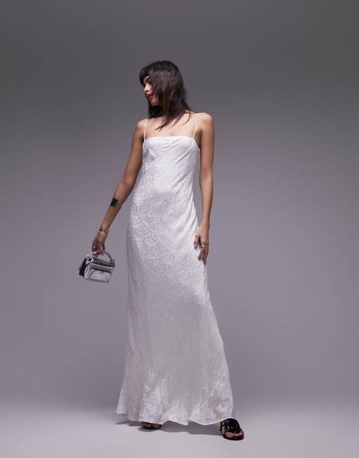 Topshop – Maxi-Trägerkleid aus Jacquard in Weiß