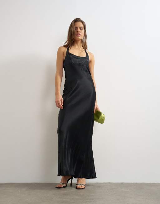 Topshop maxikjole i satin med dyb rund hals og stikningsdetaljer i sort, 2 af 4