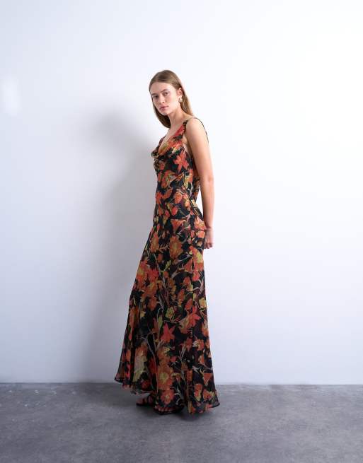Topshop - Maxikjole med rustrødt blomsterprint i to lag stof med vandfaldsudskæring