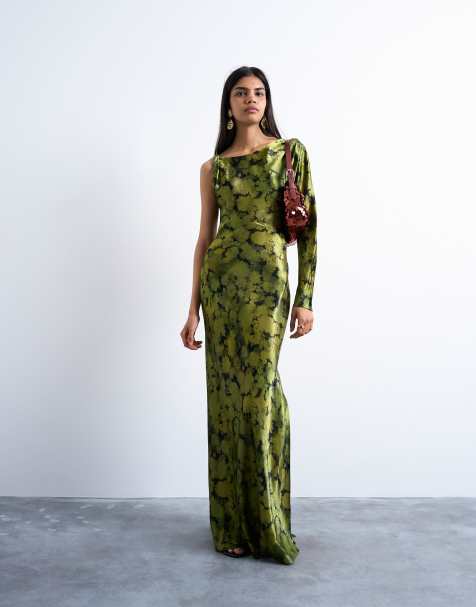 Topshop – Maxikleid aus Satin in Grün geblümt mit einem Ärmel und verdrehtem Träger - view 1
