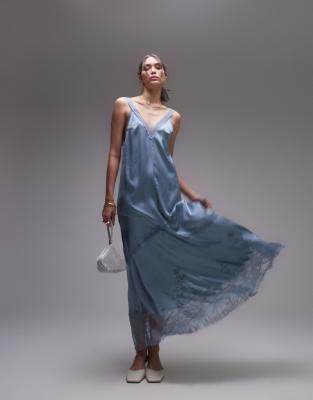 Topshop - Maxikleid in zartem Blau mit Spitzeneinsatz