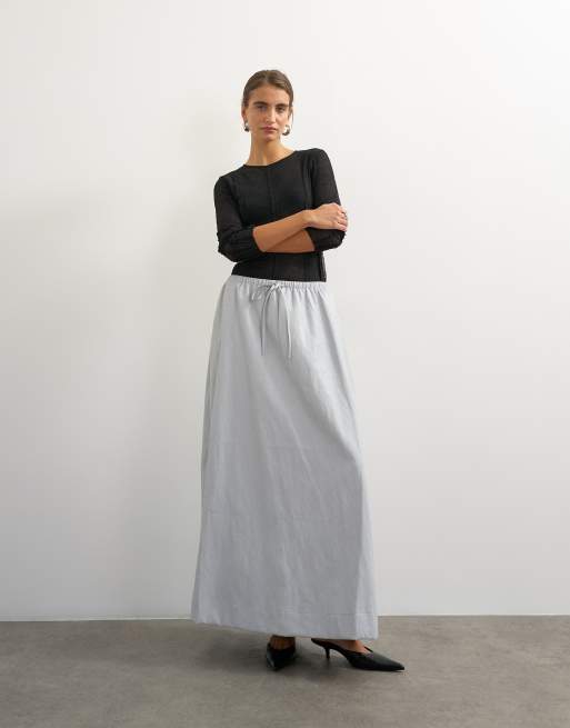 Topshop maxinederdel i imiteret læder med bindebælte og slouchy slim fit i lysegrå, 4 af 5