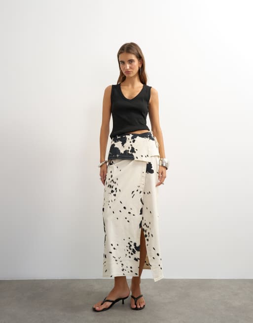 Topshop Maxirock aus Twill mit Wickeloptik und Bindedetail im Kuhmuster, 4 von 5