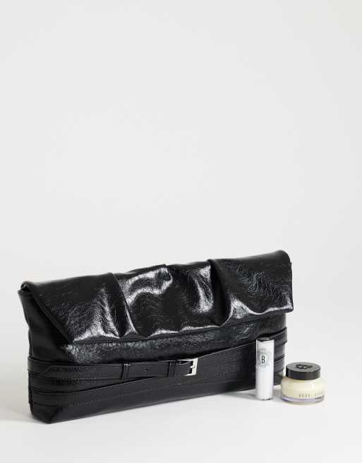 Topshop - Meadow - Pochette in camoscio sintetico nera con cinturino, 2 di 4