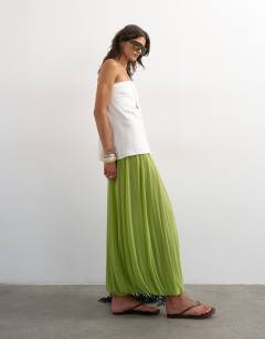 Model wearing Mesh balloon maxi skirt in green