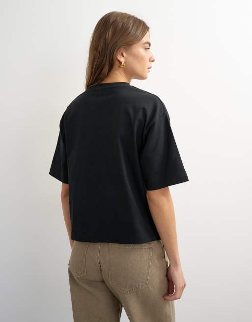Topshop micro v T-shirt med korte ærmer i sort, 4 af 4