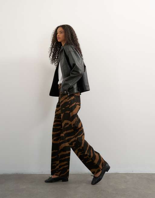 Topshop mid rise barrel jean in brown zebra print, 3 of 5
