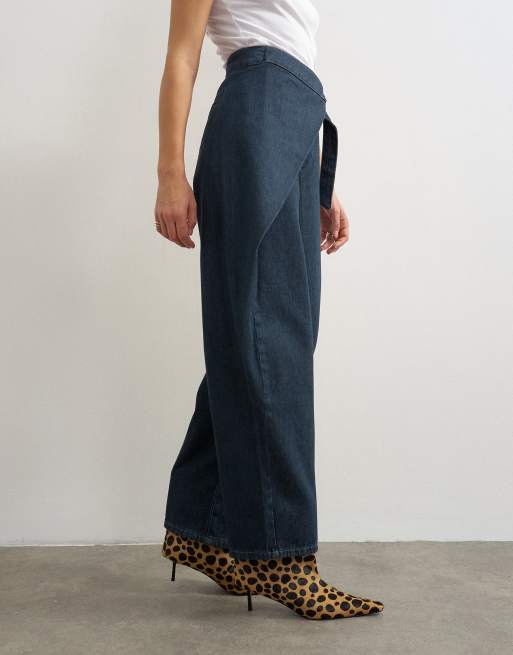 Topshop mid rise overlap barrel jean in sulphur blue, 4 of 10