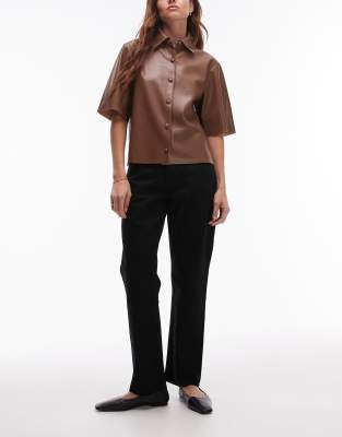 mid rise straight cropped jean with raw hems in black