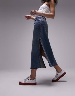 Topshop - Midi-Jeansrock in Blau mit Schlitzen