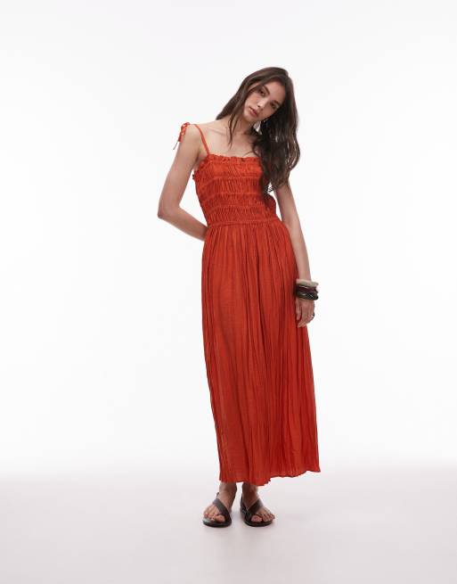 Topshop – Midikleid aus Funktionsmaterial in kräftigem Orange mit Knitterstruktur und geraffter Brustpartie