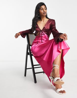 Topshop - Midikleid aus Satin in Rosa und Dunkelrot mit Zierausschnitt und Blockfarben-Design