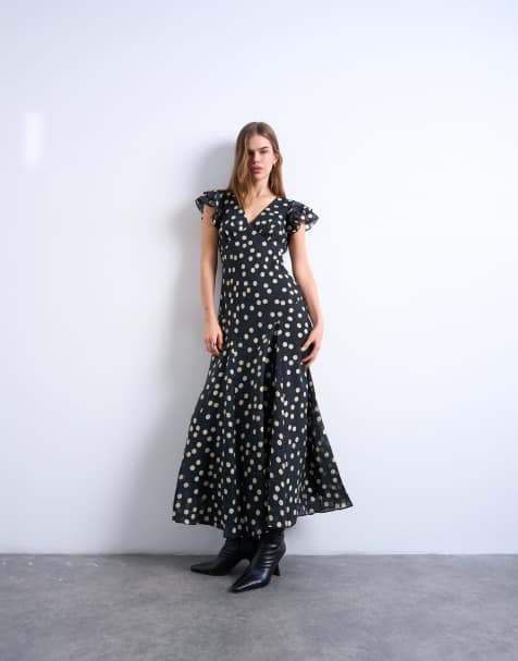 Topshop – Midikleid in Schwarz mit Flatterärmeln, V-Ausschnitt und weißen Punkten - view 1