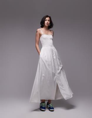 Topshop - Midikleid in Weiß mit Knopfleiste