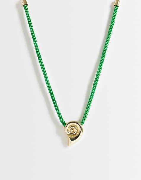 Topshop - Mika - Gargantilla verde de cuerda con colgante dorado de concha - view 1