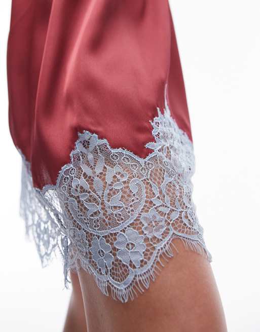 Topshop Mini jupe satinee style jupon avec bordure en dentelle bleu pale Rouge ASOS