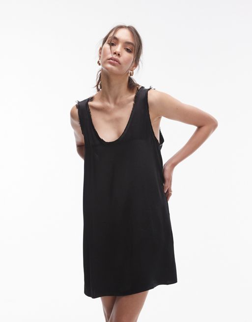 Topshop - Mini jurk met lage V en onafgewerkte rand in zwart