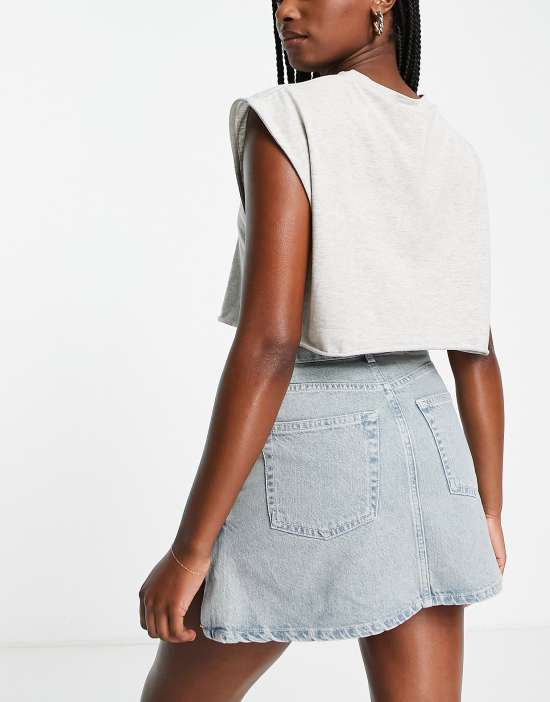 https://images.asos-media.com/products/topshop-mini-side-split-denim-skirt-in-dirty-bleach/202796775-2?$n_550w$&wid=550&fit=constrain