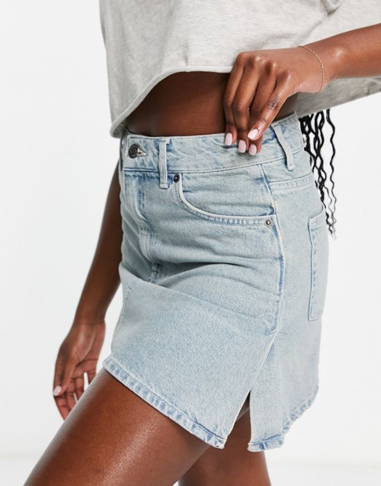 https://images.asos-media.com/products/topshop-mini-side-split-denim-skirt-in-dirty-bleach/202796775-3?$n_550w$&wid=550&fit=constrain