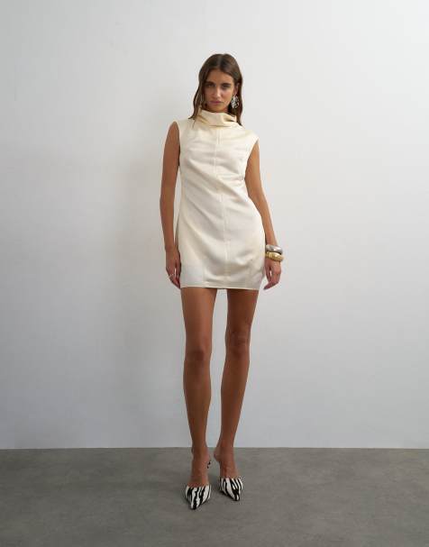 Topshop – Mini-Tulpenkleid aus Satin in Wollweiß mit Stehkragen - view 1