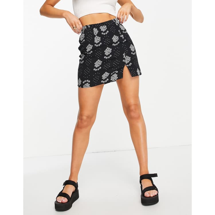 Asos Donna Abbigliamento Gonne Minigonne Minigonna con spacco frontale e stampa di fiori e stelle monocromatica 