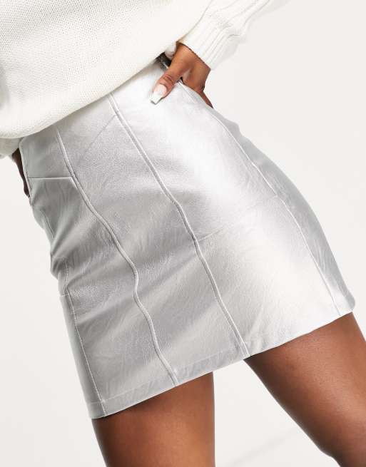Topshop - Minigonna in ecopelle PU argento con cuciture