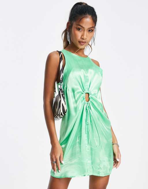 Topshop – Minikleid aus Satin in Apfelgrün mit Raffung und Cut-Out