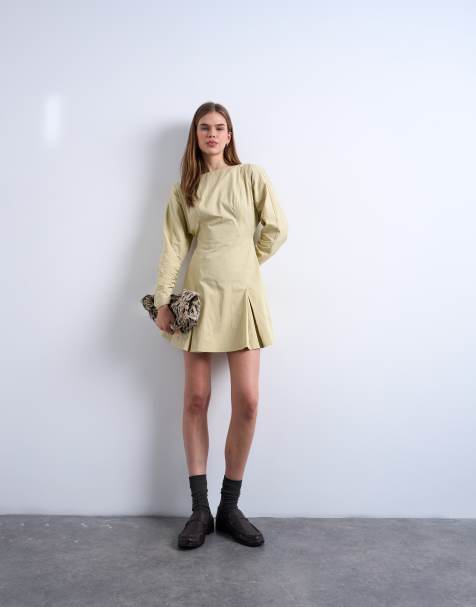 Topshop – Minikleid im Strukturdesign in Buttermilchgelb mit schwingendem Saum - view 1