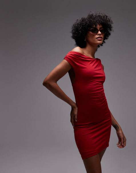 Topshop – Minikleid in Rot mit asymmetrischem, verdrehtem Trägerdetail - view 1