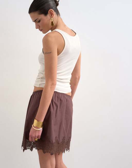 Topshop - Minirok met elastische taille en kanten petticoat in chocoladebruin, 4 van 5