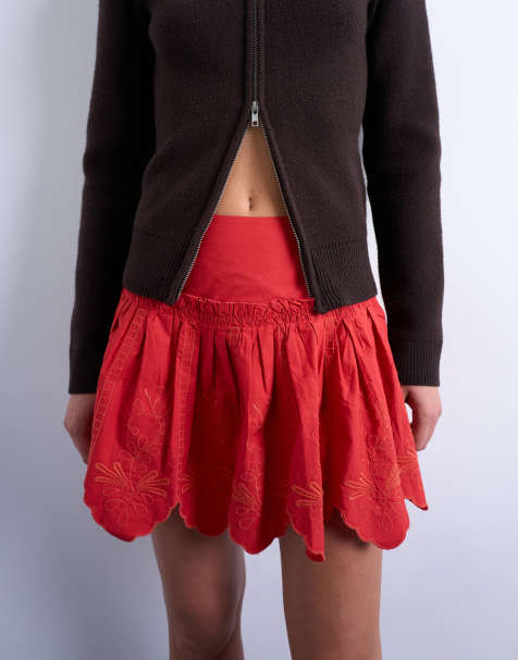Topshop - Minirok met opengewerkte geschulpte rand in rood - view 1