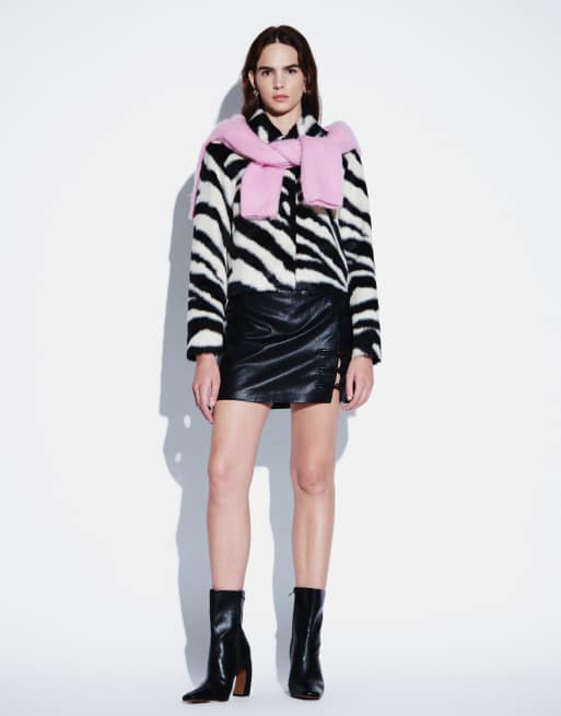Topshop minirok van imitatieleer met frogsluiting in zwart, 2 van 5