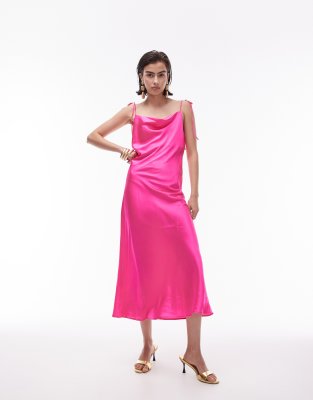 Topshop - Mittellanges Slip Dress in Fuchsia mit Wasserfallausschnitt und gebundenen Trägern-Rosa