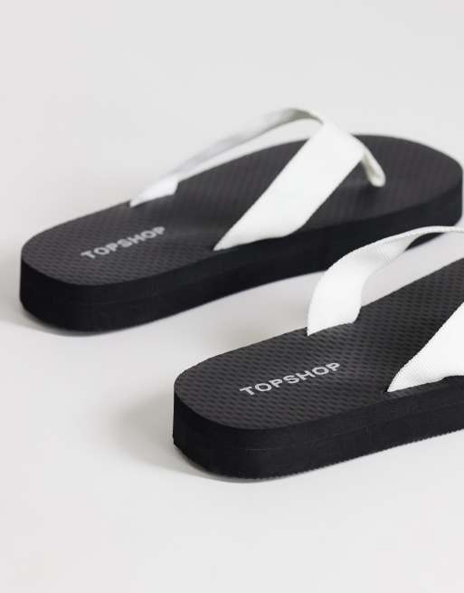 Topshop - Molly - Sandalias de dedo negras y blancas, 4 de 4