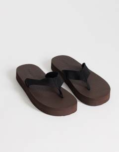 Molly toe thong sandal in chocolate