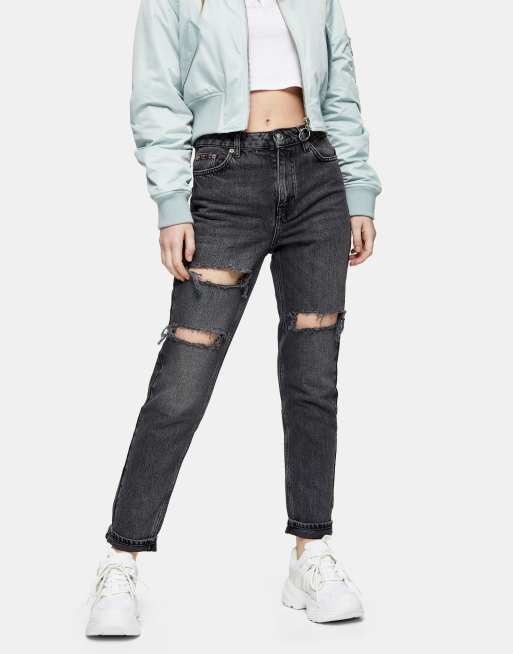 Topshop - Mom jeans con doppi strappi sulle ginocchia, colore nero slavato