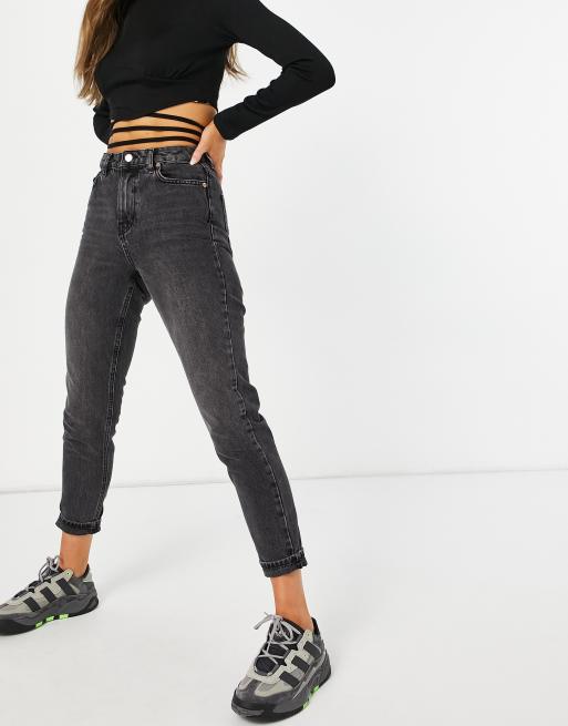 Topshop Mom Jeans in verwaschenem Schwarz ASOS