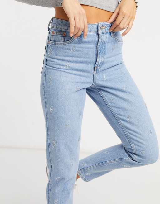 Topshop Mom Jeans Mit Hellen Details Und Waschung In Bleach Stone Evesham Nj