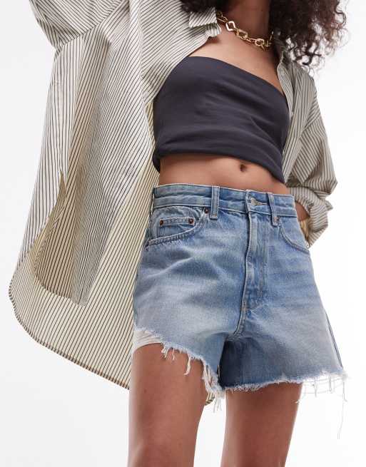 Topshop – Mom-Jeansshorts in Vintage-Blau mit A-Linien-Schnitt und Rissen 