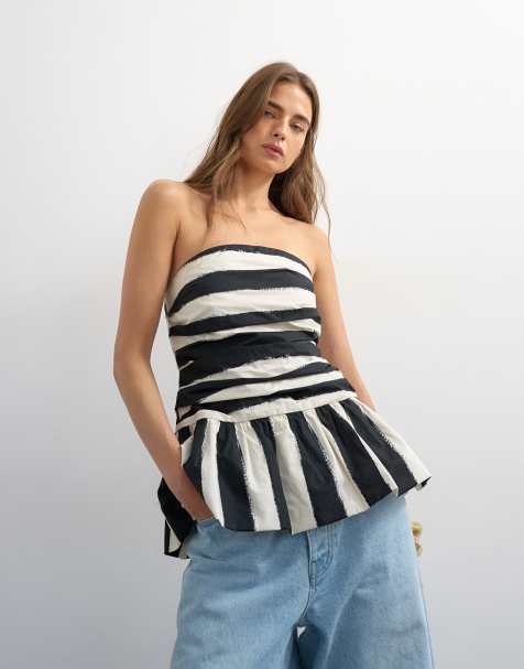 Topshop - Monokrom bandeau-top med rynker over brystet og peplumkant - view 1