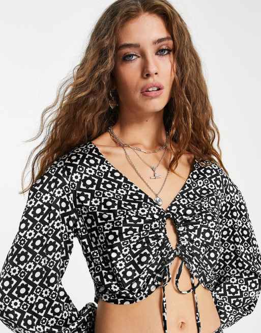 Topshop - Monokrom croptop med geometrisk blomstermønster, 3 af 4
