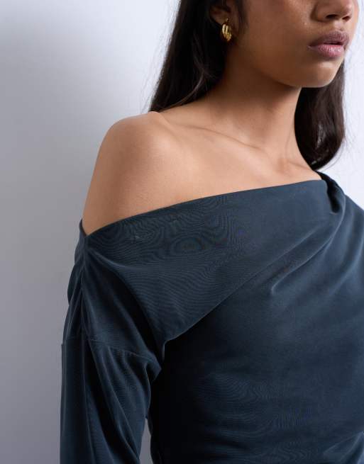 Topshop – Mörkgrå tunikatopp i cupro med bara axlar och långa ärmar, 3 av 4