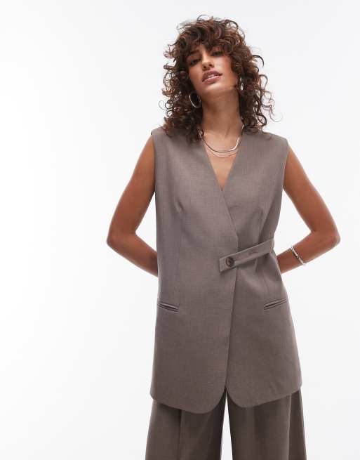 Topshop - Mouwloze gilet met bandjesdetail in zandkleur, deel van co-ord set
