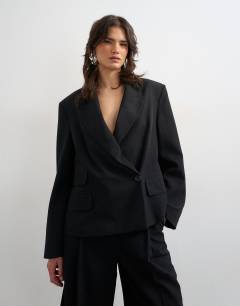 Multipocket blazer in black