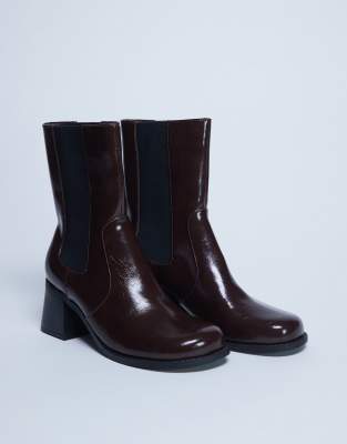 Topshop Myra Block Heel Chelsea Boots In Brown