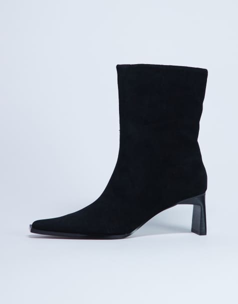 Topshop – Nadie – Ankle-Boots aus Wildleder in Schwarz mit eckiger Spitze und Absatz - view 1