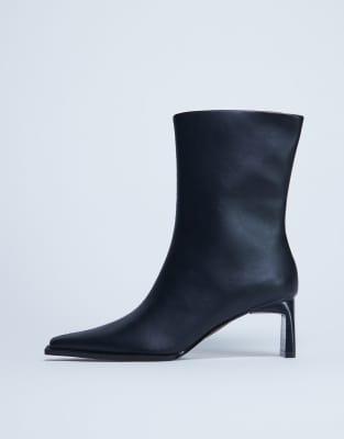 Topshop - Nadie - Stiefeletten in Schwarz mit kantiger Schuhspitze