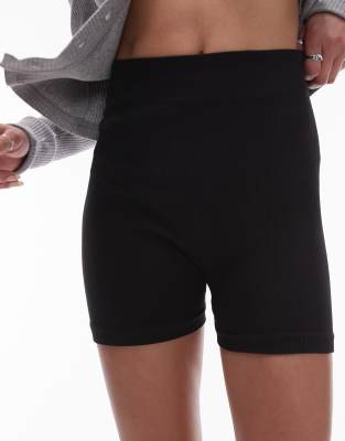 Topshop - Nahtlose Shorts in Schwarz mit kurzem Schnitt, Kombiteil