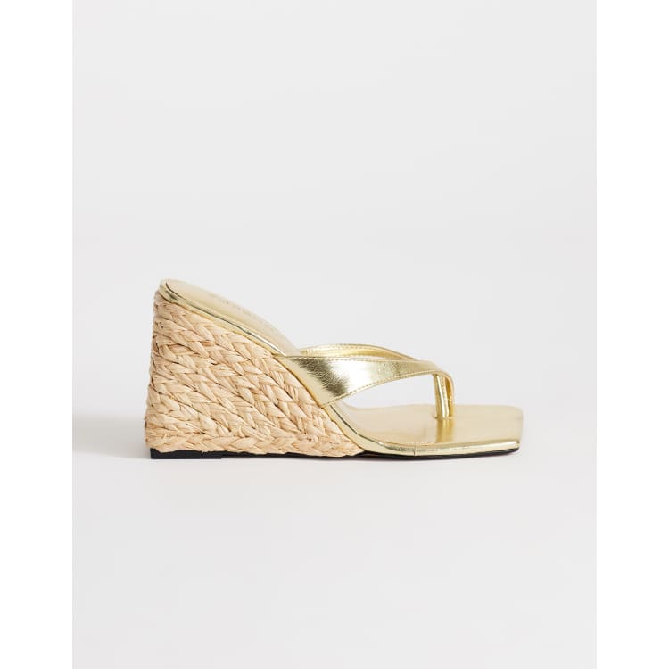 Topshop Naomi raffia wedge toe loop mule sandals in gold | ASOS